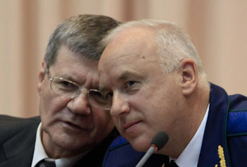 Генпрокуратуру  и Следственный комитет поссорил педофил