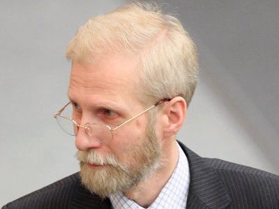 Минздрав ограничивает продажу настойки боярышника - не более двух флаконов в руки