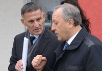 Губернатора и главу района просят не 