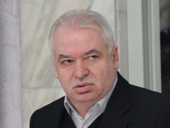 Суд отклонил иск комитета дорожного хозяйства о восстановлении асфальта на Новоастраханском шоссе  