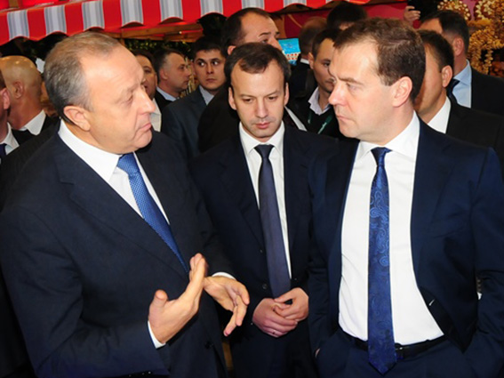 Радаев встречается с Медведевым в Подмосковье