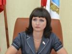 Вице-спикер облдумы пообещала помочь семье пенсионеров, у которых сгорело жилье