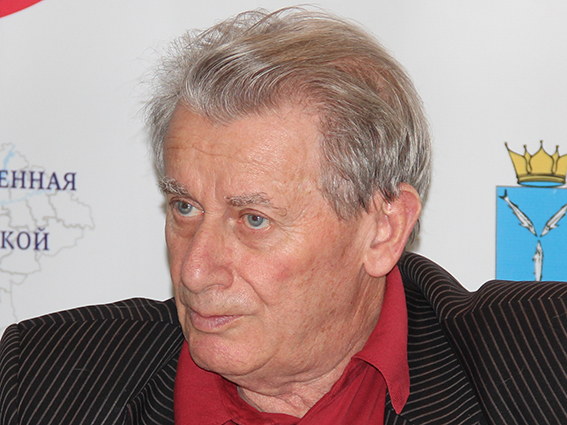 Общественная палата наградила фельдшера, пострадавшего от нападения на вызове