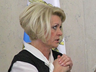 Марине Епифановой пожаловались на бардак в комитете образования Марксовского района