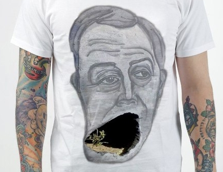 В Саратове продаются футболки с «дорожным портретом» Валерия Радаева (ФОТО)