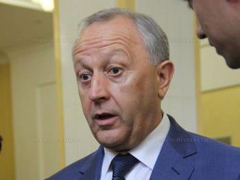 Валерия Радаева просят привести в порядок дворовую территорию 