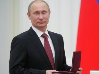 Владимир Путин наградил медалями ордена «Родительская слава» семью из Саратова
