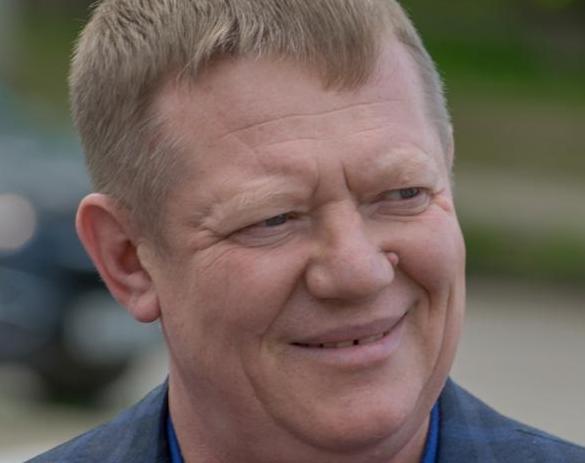 Николая Панкова просят  оказать содействие в восстановлении здания театра 