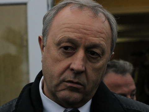 В Елшанке предложили Радаеву съесть невывезенный мусор