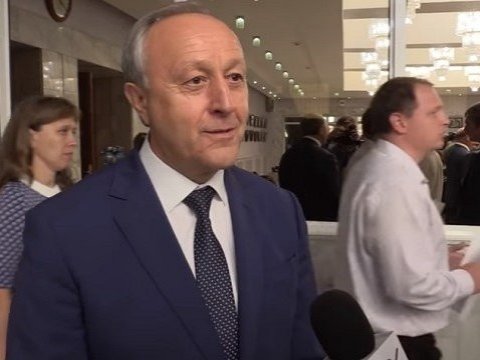 Радаев не смотрел видео «кривляющегося директора» Радаевой