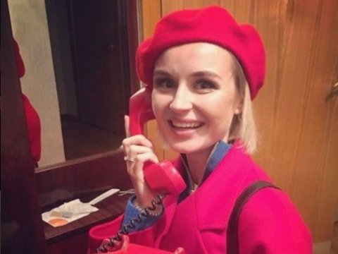 Полина Гагарина зашла в гости к незнакомым саратовцам