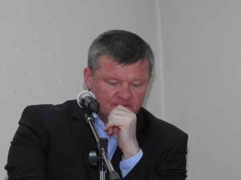 Исаева обязали убрать склад грязного снега из Затона