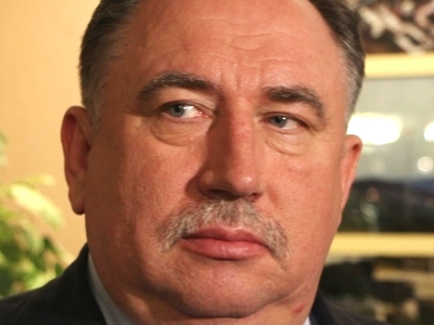 В очередной раз житель Саратова интересуется ямой на Деловой