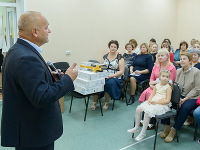 ООО «Газпром трансгаз Саратов» подарило школе-интернату для слабовидящих детей новые компьютеры 