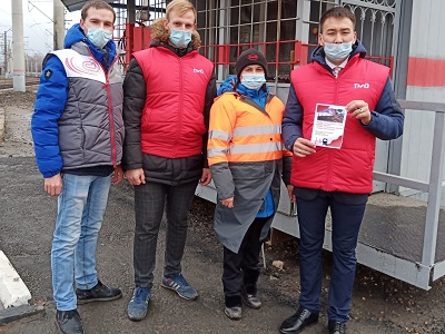 Саратовским водителям напомнили о правилах пересечения железнодорожных переездов