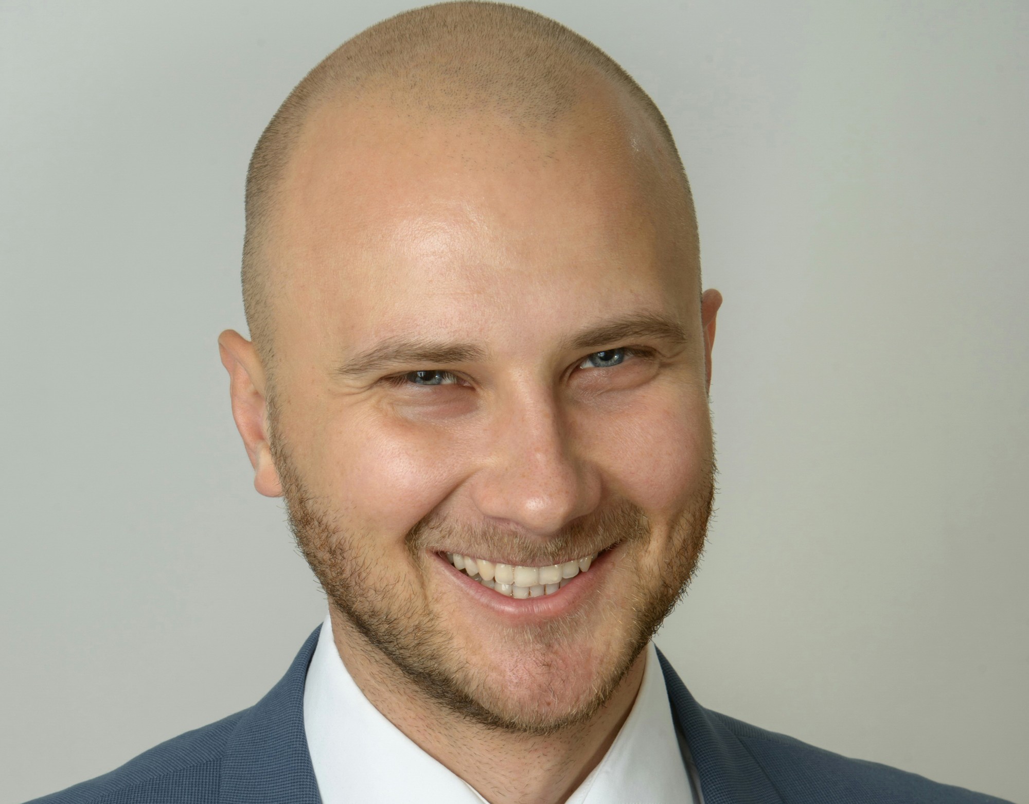 Жена депутата облдумы задекларировала 125 млн и опередила по доходам коллег своего мужа