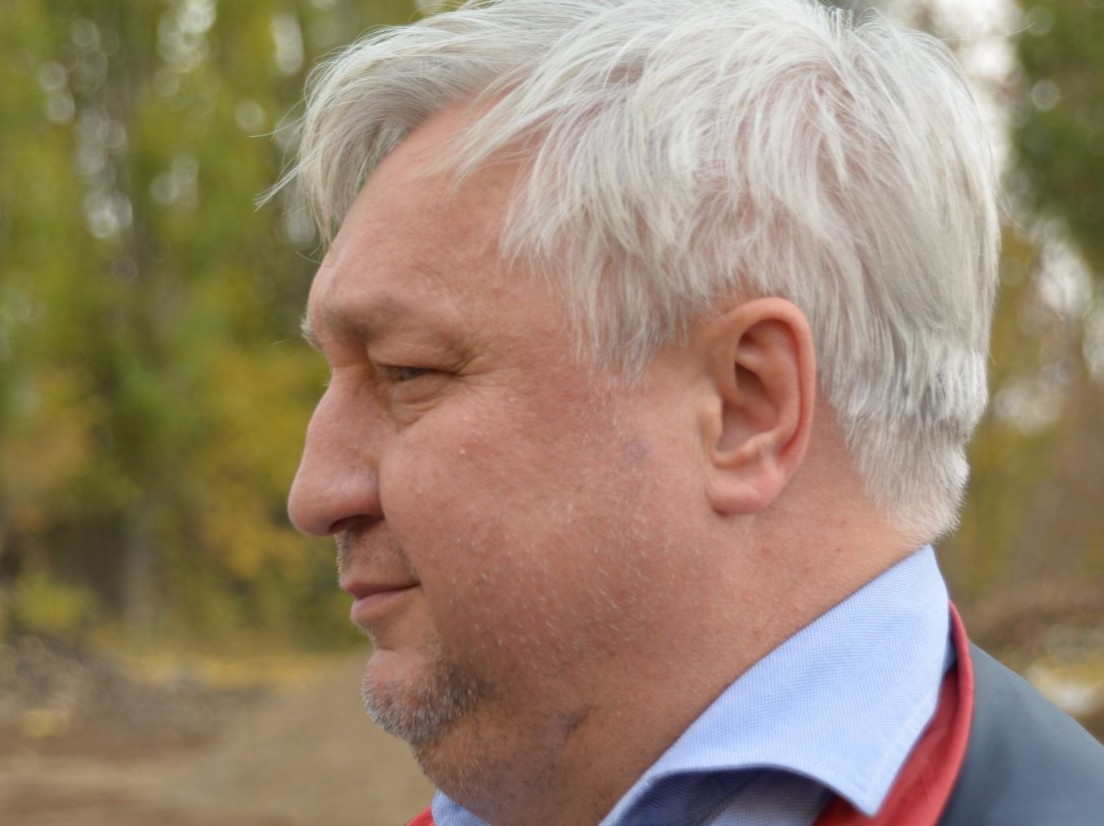 «Хотите Кокс — платите из своего кармана»: глава района потребовал убрать столичных артистов из программы празднования Дня города в Энгельсе