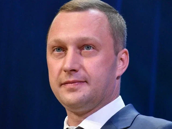 Для правительственной базы отдыха в регионе покупают машину для очистки песка за сотни тысяч рублей