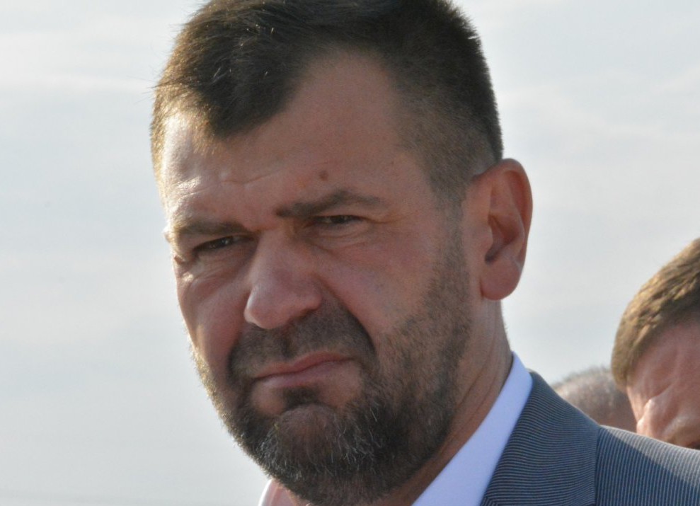 Половину саратовской спецтехники еще не подготовили для борьбы с гололедом