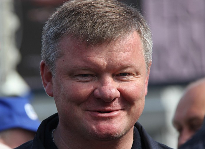 Саратовские депутаты утвердили «плавающий» день запрета продажи алкоголя и увеличили зарплаты своим помощникам