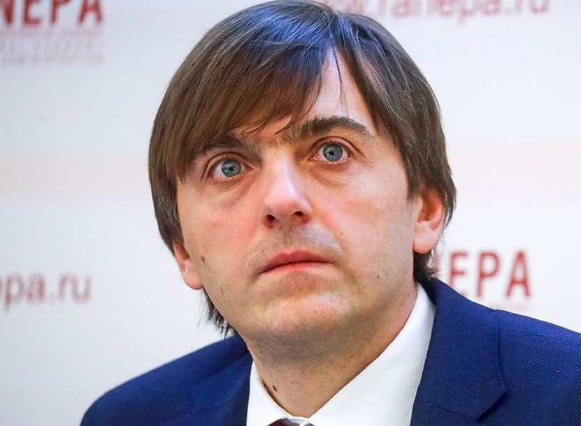 Вице-премьер РФ и глава Минпросвещения отметили уехавшую из Саратова чиновницу, ставшую министром в другом регионе