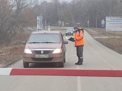 Водителям в Саратовской области напомнили о правилах пересечения железнодорожных переездов