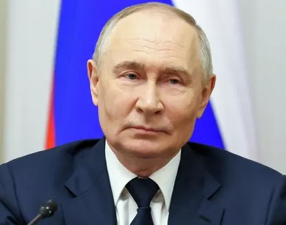 Владимир Путин наградил орденом худрука саратовского театра Юрия Кочнева