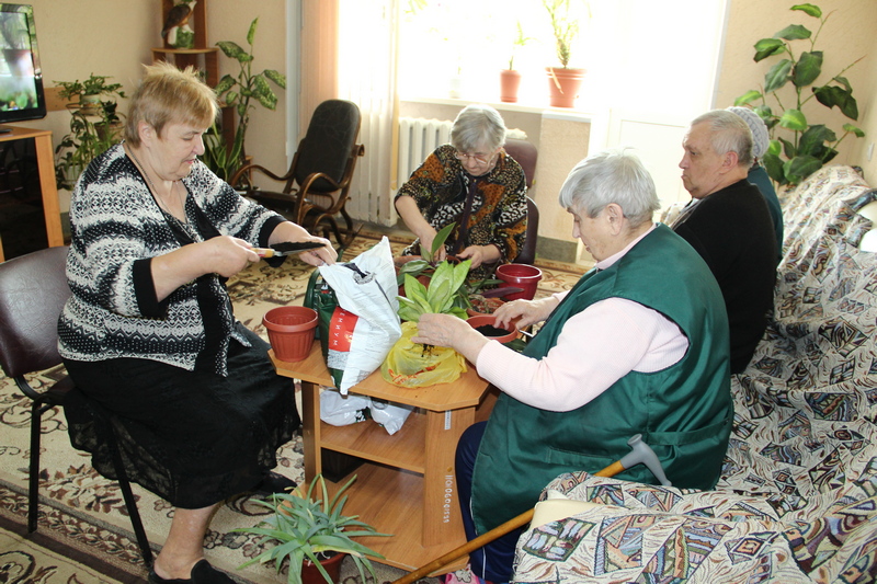 В  Балашовском доме-интернате прошли мероприятия, посвящённые Дню весны и труда