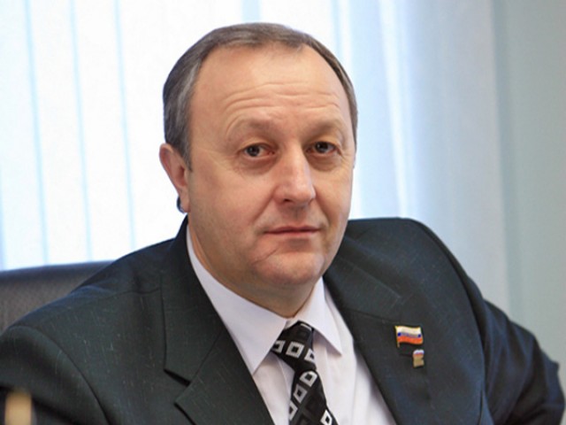 Валерий Радаев пообещал расходовать средства областного дорожного фонда только по назначению