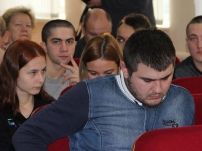 В Саратове слушания по пруду Семхозный переросли в скандал