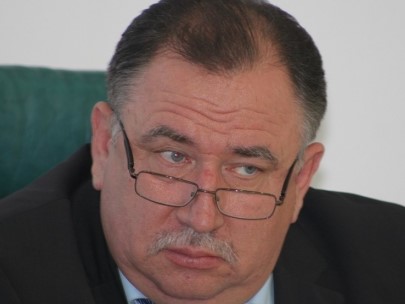 Валерия Сараева попросили поговорить с автовладельцами, которые паркуются на тротуарах