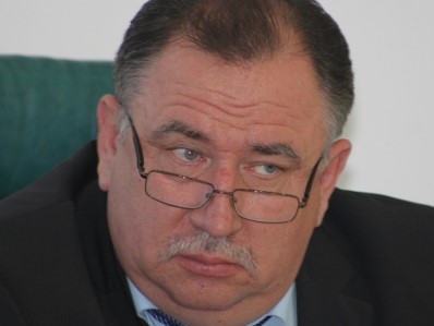 Главе города пожаловались на незасыпанный котлован