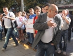 Возле гостиницы 