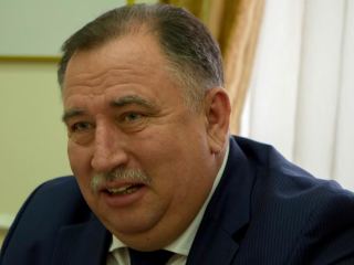 Жители дома просят Валерия Сараева решить вопрос с подачей воды на верхние этажи