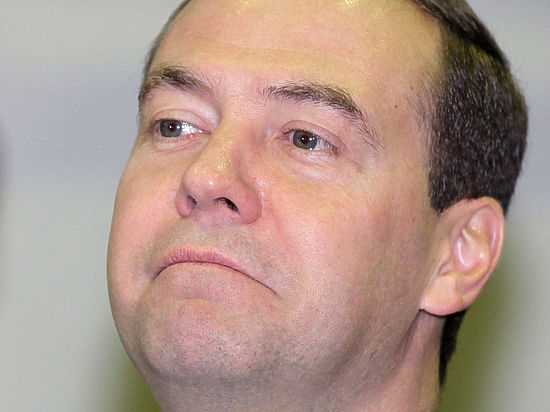 Дмитрий Медведев распорядился закупить еще 40 новых «скорых» для Саратовской области