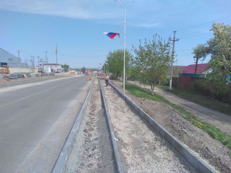 В Татищевском районе ремонтируют дороги