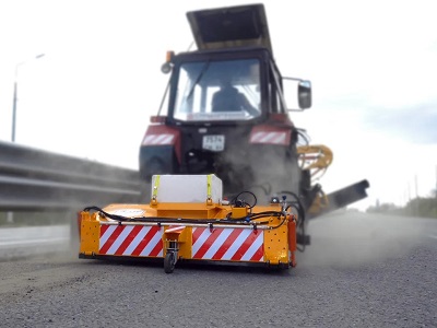 Машиностроители Политеха разработали оборудование для уборки городских пространств