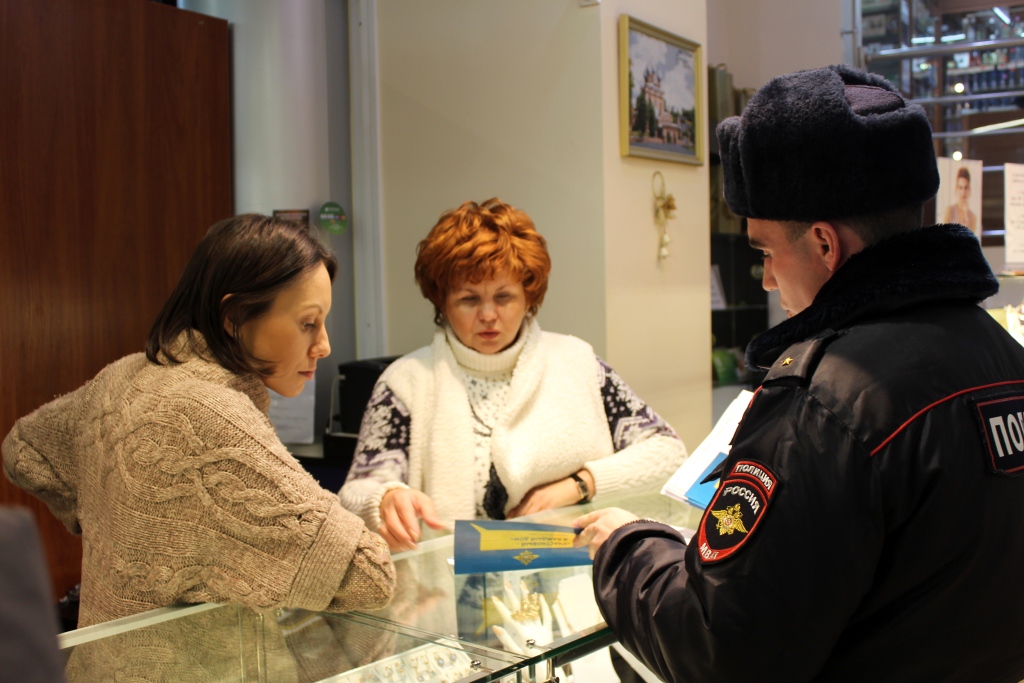 В УМВД напоминают саратовцам куда обращаться в случае обнаружения фальшивых денег