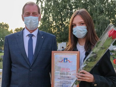 Талантом полнится земля. В Татищеве прошла праздничная программа, посвященная 93-летию района Талантом полнится земля. В Татищеве прошла праздничная программа, посвященная 93-летию района