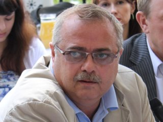 Сергея Винарского спросили, почему он сильно уменьшил работникам водоканала зарплату, учитывая что цены растут