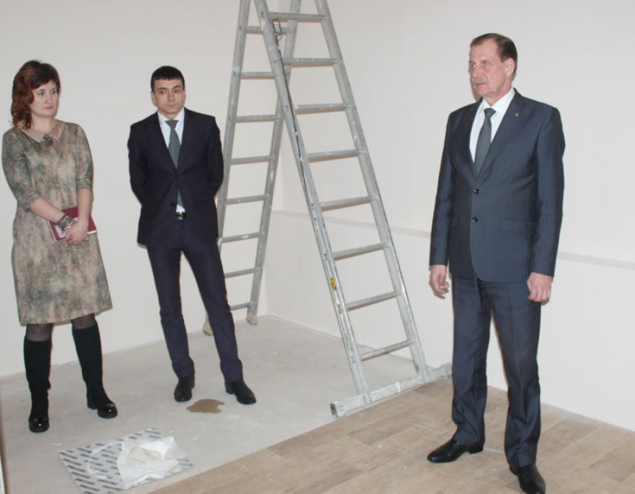 Павел Сурков проинспектировал школу в Курдюме