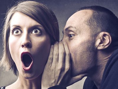 СМИ: Товарищ саратовского прокурора задержан за поджог и вымогательство