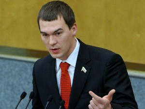 Законодатели хотят ввести наказание за нарушение утреннего сна россиян в выходные и праздничные дни 