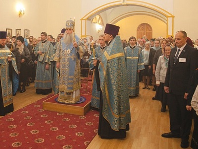 В Татищевском храме Казанской иконы Божией Матери состоялось праздничное Всенощное бдение