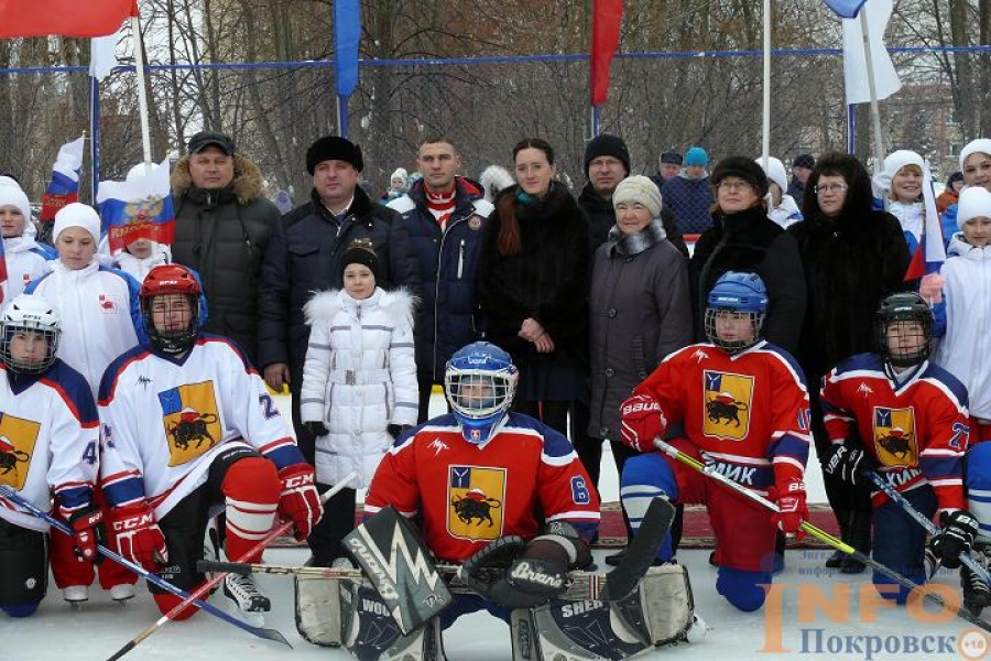 В поселке Новопушкинское состоялось торжественное открытие новой хоккейной коробки