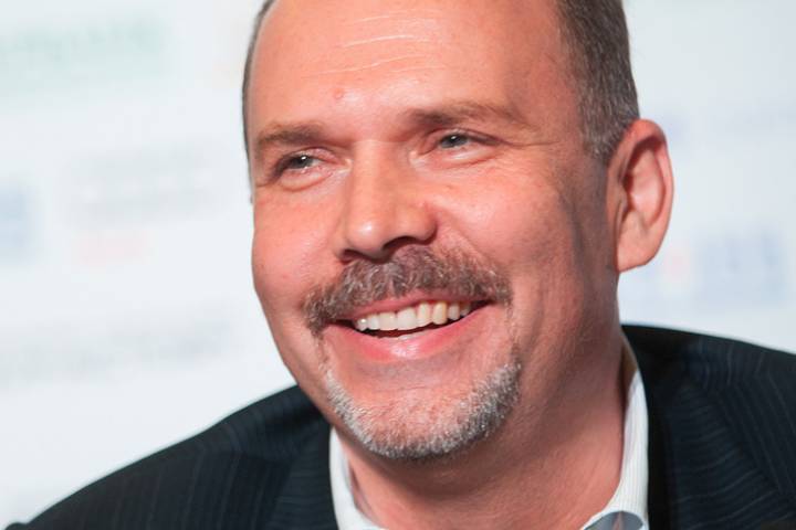 У Михаила Меня просят денег на выплаты по соц.ипотеке в Саратовской области