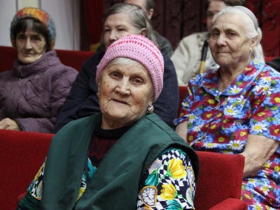 В Балашовском доме-интернате прошел концерт педагогов и воспитанников детского сада «Ивушка», посвященный Дню матери