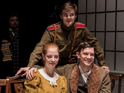 В конце декабря саратовских зрителей ожидает масштабная премьера — Саратовский ТЮЗ представит спектакль «Белая гвардия» по М.А. Булгакову 