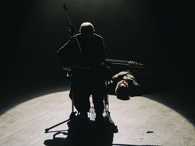 На Историческую сцену Саратовского ТЮЗа возвращается спектакль с участием артистов Московского театра Олега Табакова