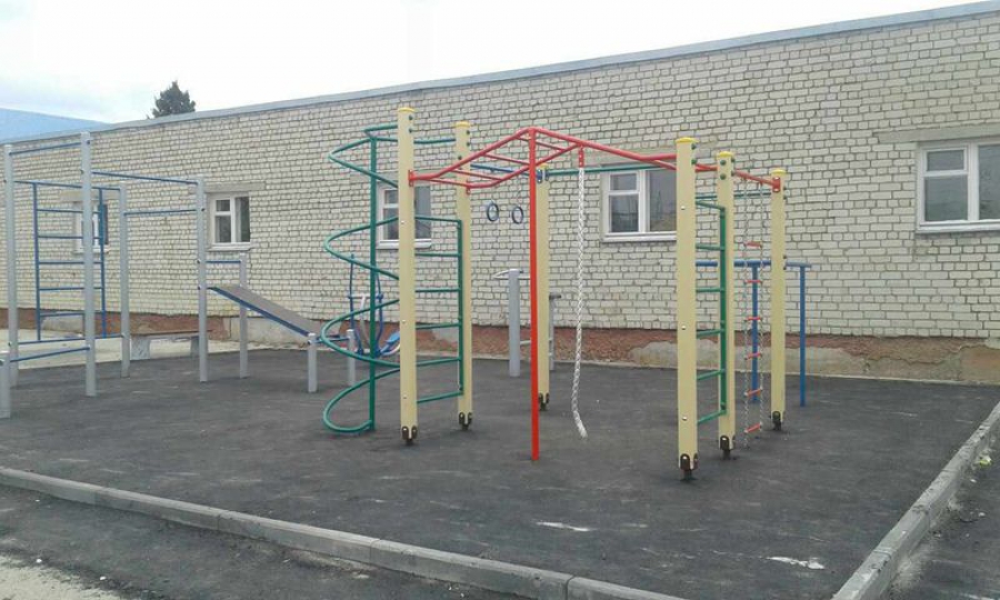 В Сторожевском МО устанавливают детские и спортивные площадки